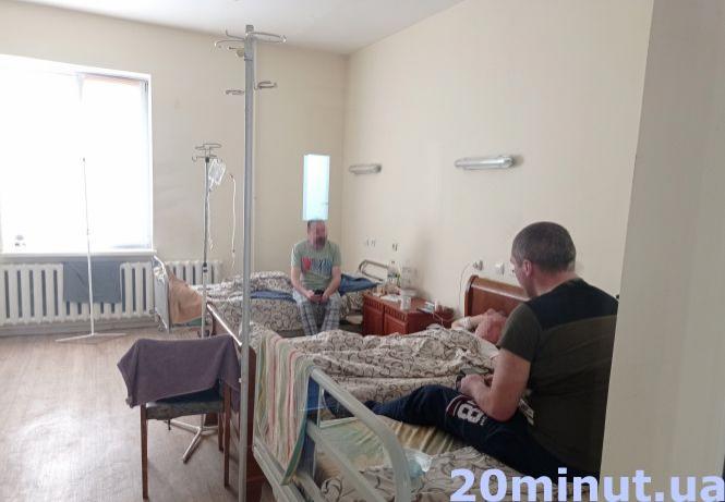 Що всередині «брудної» зони. Ексклюзивний репортаж з COVID-відділення у Тернополі (ВІДЕО), фото №10 на сайті 20minut.ua