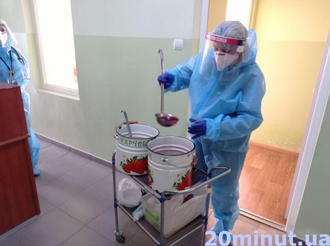 Що всередині «брудної» зони. Ексклюзивний репортаж з COVID-відділення у Тернополі (ВІДЕО), фото №6 на сайті 20minut.ua