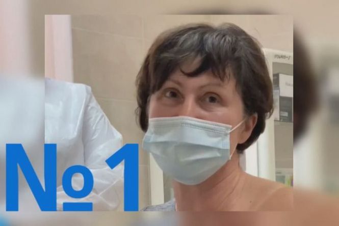 Новини Вінниці - фото з Вакцинація, історія пасічника та карантин у школі: важливе за 24 лютого на 20minut.ua Перша вакцинована від COVID-19. Щеплення отримала лікарка Людмила Бойко