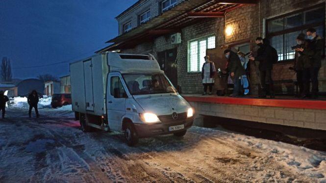 Новини Житомира - фото з У Житомир доставили вакцину: першими щеплення отримають медики другої лікарні У Житомир доставили вакцину: першими щеплення отримають медики другої лікарні, фото №3 на сайті 20minut.ua