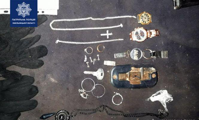 План «перехват»: хмельницькі копи затримали трьох квартирних злодіїв, фото №1 на сайті vsim.ua