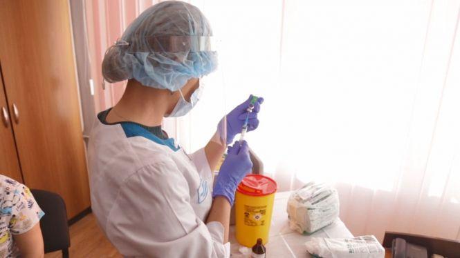 Новини Тернополя - фото з Я вже вакцинувалася: Ольга Дивоняк – перша лікарка в області, яку щепили від COVID. Як усе минуло? Я вже вакцинувалася: Ольга Дивоняк – перша лікарка в області, яку щепили від COVID. Як усе минуло?, фото №4 на сайті 20minut.ua