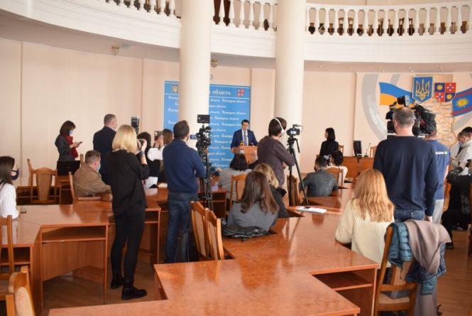 Новини Вінниці - фото з Навіщо до Вінниці приїхав спікер Верховної Ради Дмитро Разумков Навіщо до Вінниці приїхав спікер Верховної Ради Дмитро Разумков, фото №3 на сайті 20minut.ua