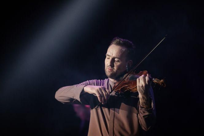 Новини Тернополя - фото з Що везе у Тернопіль найвідоміший скрипаль України? Інтерв`ю про музику, карантин і особисте Що везе у Тернопіль найвідоміший скрипаль України? Інтерв`ю про музику, карантин і особисте, фото №4 на сайті 20minut.ua