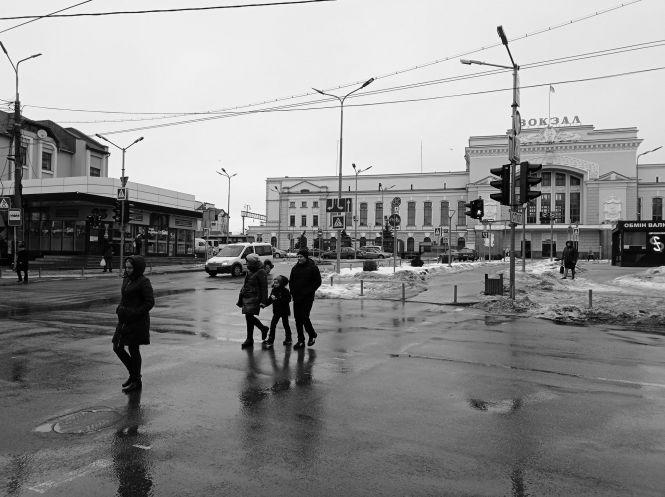 Новини Тернополя - фото з Тернопіль проводжає зиму: репортаж "20 хвилин" у чорно-білих тонах (ФОТО) Тернопіль проводжає зиму: репортаж "20 хвилин" у чорно-білих тонах (ФОТО), фото №16 на сайті 20minut.ua