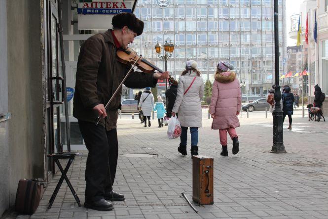 В очікуванні тепла: фоторепортаж з останнього зимового дня у Вінниці, фото №2 на сайті 20minut.ua
