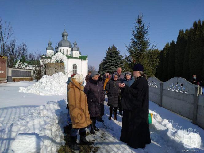 Новини Козятина - фото з Зустріли з короваєм та квітами: Козятинщину відвідав Владика Симеон Зустріли з короваєм та квітами: Козятинщину відвідав Владика Симеон, фото №4 на сайті 20minut.ua