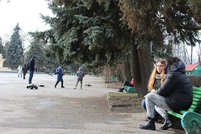 В очікуванні тепла: фоторепортаж з останнього зимового дня у Вінниці, фото №7 на сайті 20minut.ua