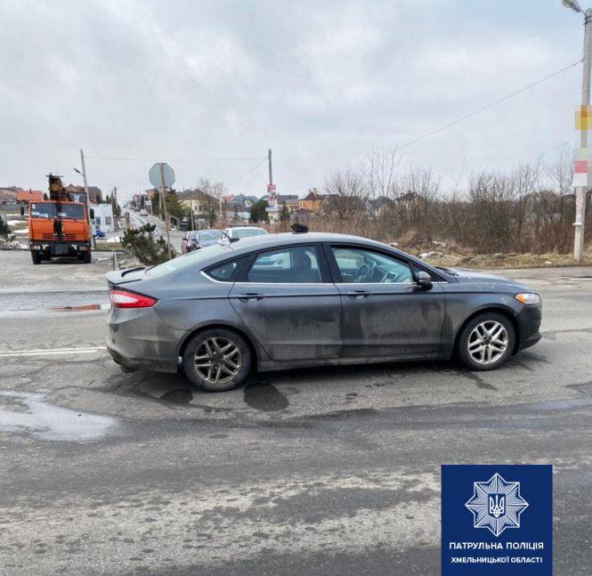 Новини Хмельницького - фото з У Хмельницькому п'яний водій влаштував ДТП та втік геть (ФОТО) У Хмельницькому п'яний водій влаштував ДТП та втік геть (ФОТО), фото №1 на сайті vsim.ua