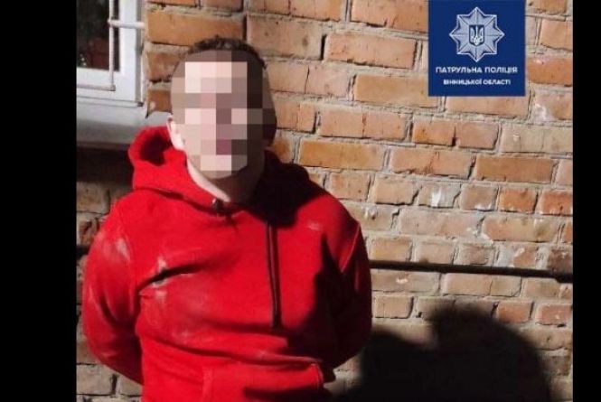 Новини Вінниці - фото з Неадекват трощить авто, зміна зон та хтивий полковник: важливе за 28 лютого на 20minut.ua На Київській 26-річний неадекват трощив припарковані авто