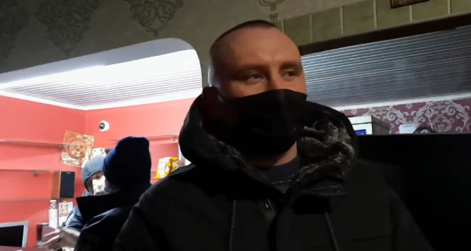 Новини Вінниці - фото з «Зроблю фото в вашому гральному закладі»: як у Калинівці журналісти закрили ігрові автомати «Зроблю фото в вашому гральному закладі»: як у Калинівці журналісти закрили ігрові автомати, фото №3 на сайті 20minut.ua