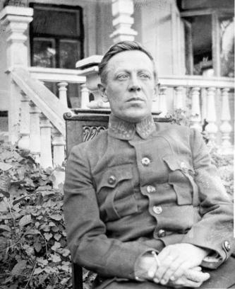 Погляньте, як усміхається Стус. Завдяки нейромережі «оживили» фото відомих вінничан і не тільки, фото №9 на сайті 20minut.ua