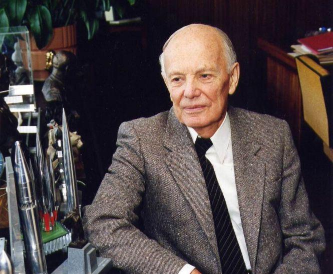 Погляньте, як усміхається Стус. Завдяки нейромережі «оживили» фото відомих вінничан і не тільки, фото №15 на сайті 20minut.ua