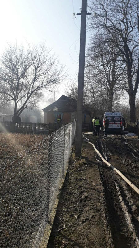 Возможно, это изображение (дорога та дерево)