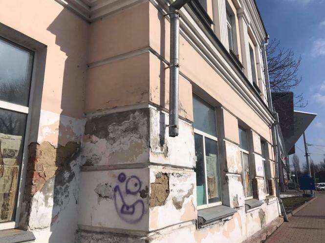 Новини Хмельницького - фото з Чому руйнується історична будівля на Проскурівській, на яку вже витратили понад 1,5 мільйона Нет описания.