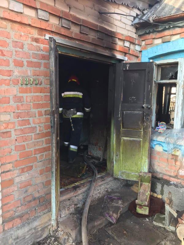 Возможно, это изображение (кирпичная стена)