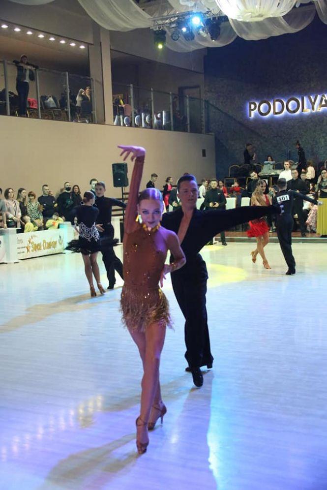 Хмельницькі танцюристи серед найкращих на Всеукраїнському фестивалі (ФОТО), фото №5 на сайті vsim.ua