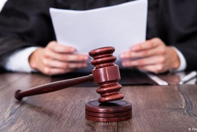 У Гнівані п'яний син задушив 73-річну матір. Моторошні подробиці з зали суду