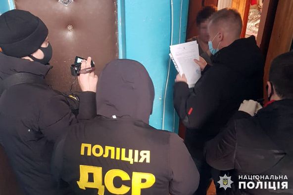 Новини Хмельницького - фото з У Хмельницькому спіймали групу, яка займалась махінаціями з державними землями (ФОТО) У Хмельницькому спіймали групу, яка займалась махінаціями з державними землями (ФОТО), фото №2 на сайті vsim.ua