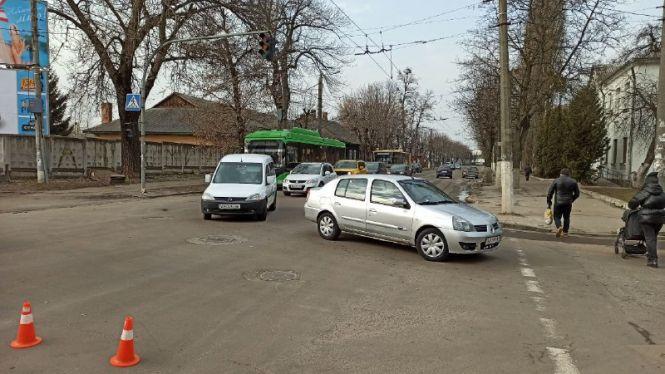 На Покровській авто насмерть збило 50-річну жінку з собакою. ФОТО, фото №4 на сайті 20minut.ua