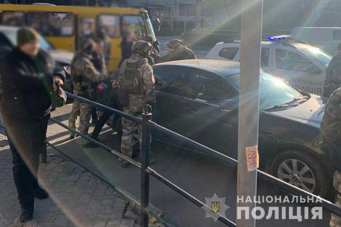 Судитимуть учасників злочинного угруповання, яке у Тернополі нападало та грабувало "валютчиків", фото №1 на сайті 20minut.ua