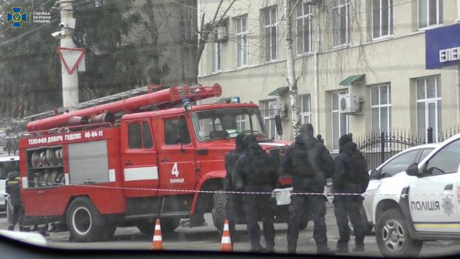 СБУшники в камуфляжі, пожежні та медики біля Кумбар: що там відбувалось?, фото №1 на сайті 20minut.ua