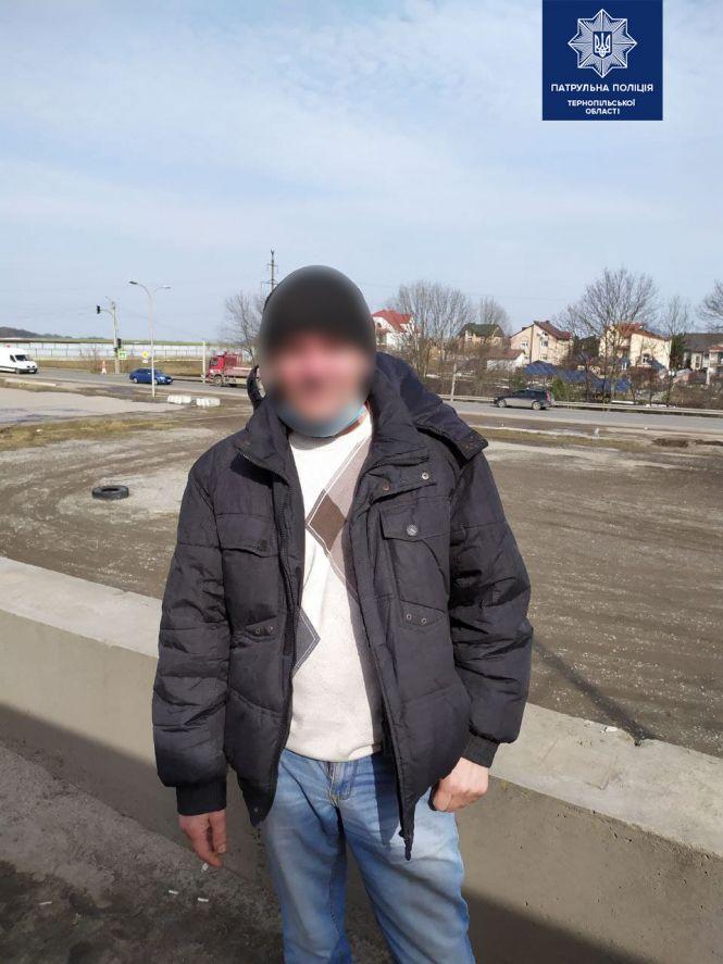 Новини Тернополя - фото з Тернополян возив водій, який купив собі підроблені права в Інтернеті Тернополян возив водій, який купив собі підроблені права в Інтернеті, фото №1 на сайті 20minut.ua