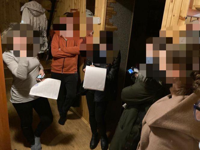 Новини Хмельницького - фото з Взяли під варту жінок, які торгували наркотиками і психотропними речовинами Взяли під варту жінок, які торгували наркотиками і психотропними речовинами, фото №2 на сайті vsim.ua