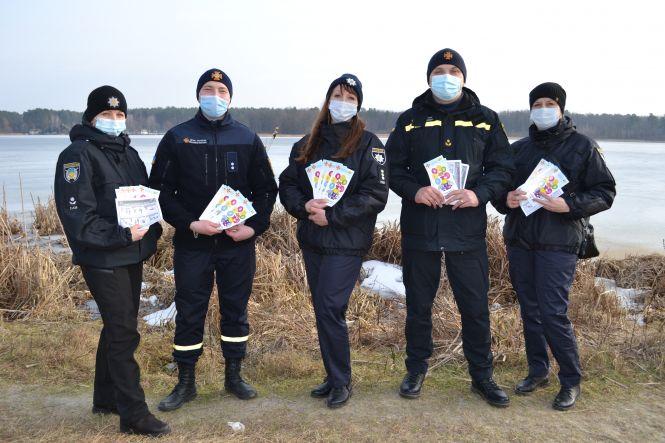 Новини Житомира - фото з У житомирському гідропарку поліцейські і рятувальники провели профілактичний весняний рейд У житомирському гідропарку поліцейські і рятувальники провели профілактичний весняний рейд, фото №2 на сайті 20minut.ua