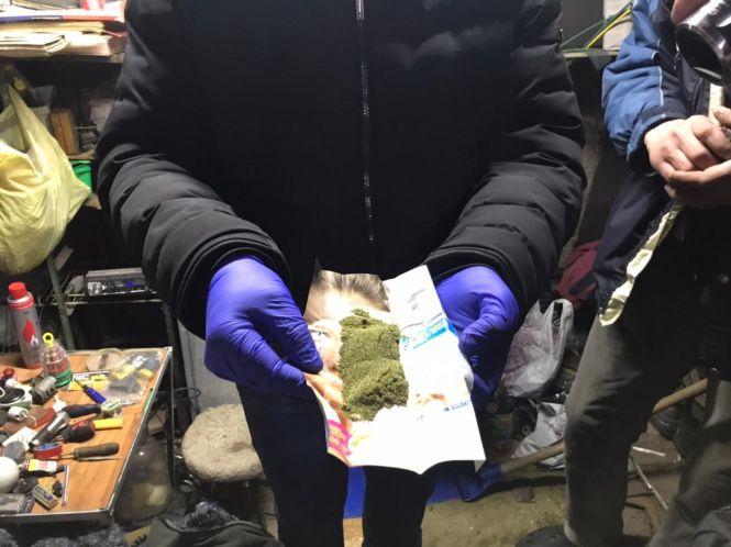 Новини Хмельницького - фото з Взяли під варту жінок, які торгували наркотиками і психотропними речовинами Взяли під варту жінок, які торгували наркотиками і психотропними речовинами, фото №1 на сайті vsim.ua