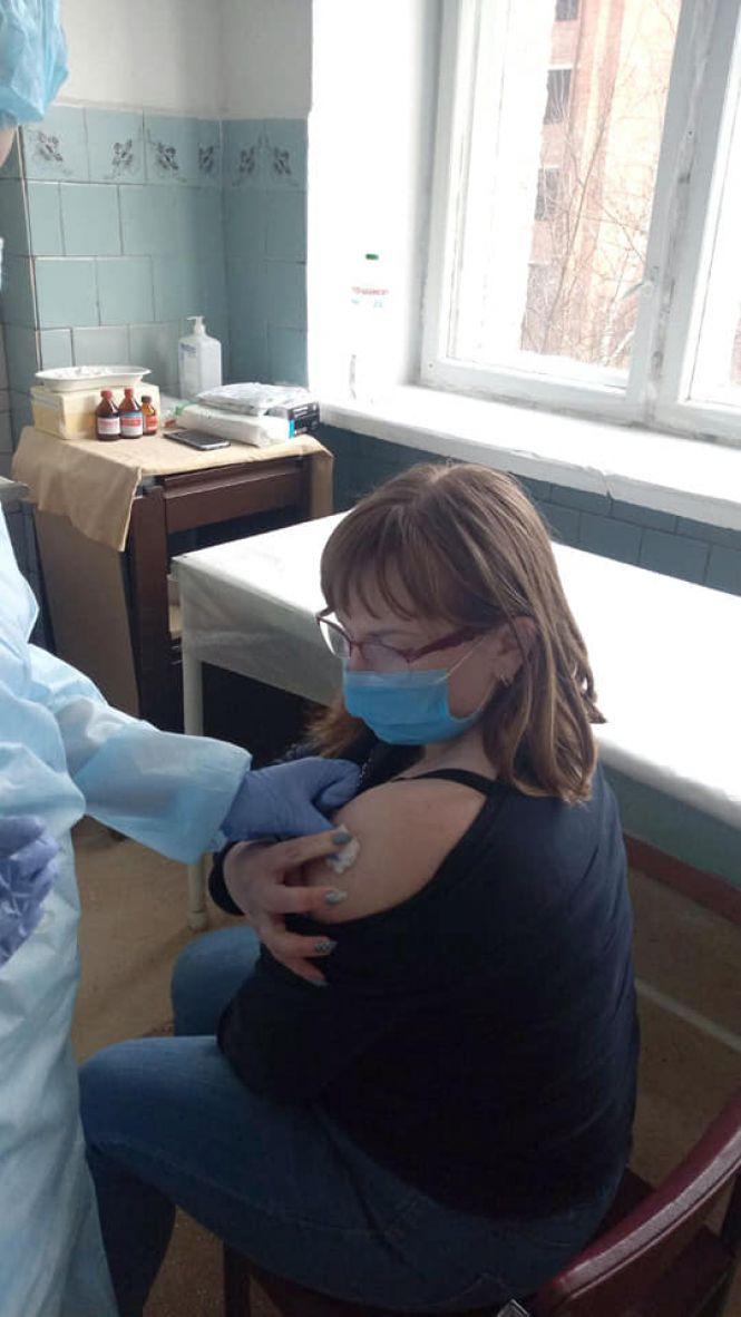 Новини Тернополя - фото з Тернополяни уже активно вакцинуються від COVID залишками вакцин. Куди звертатися?