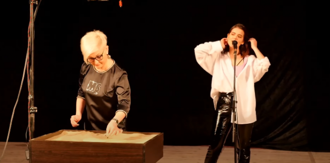 Новини Вінниці - фото з Рекорду бути! Юні вінничани намалювали 20 казкових сюжетів піском у прямому ефірі