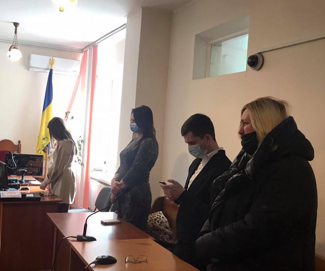 Новини Хмельницького - фото з Непритомна мама й мотоцикліст під вартою. Оголосили вирок у справі 11-річної Софії Чорнобай Нет описания.