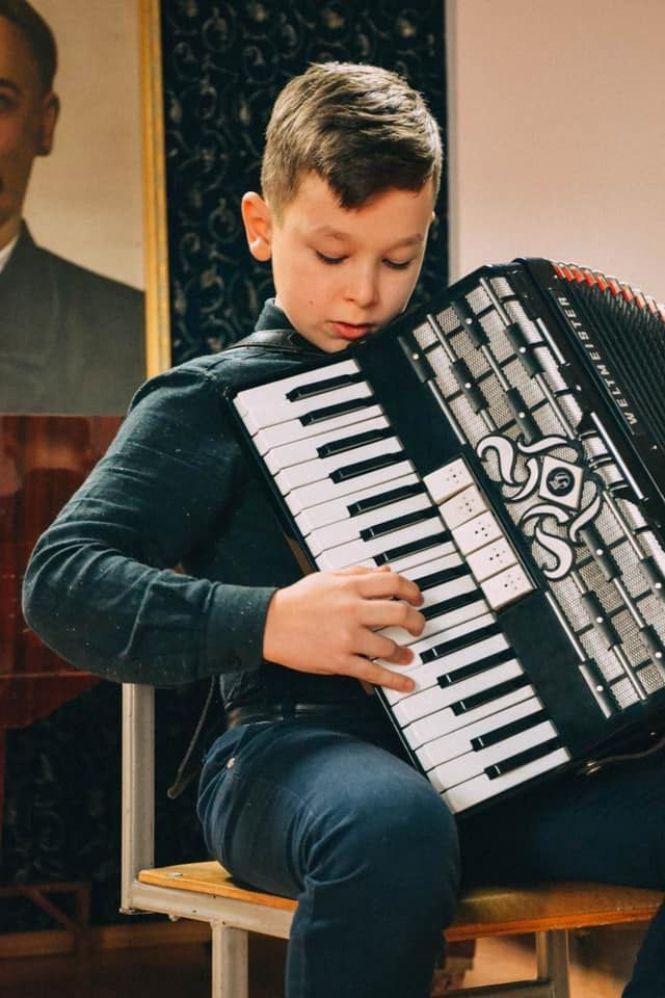 Новини Вінниці - фото з «Акордеон може звучати по-сучасному»: доводить 10-річний вінничанин Артем Пазюк