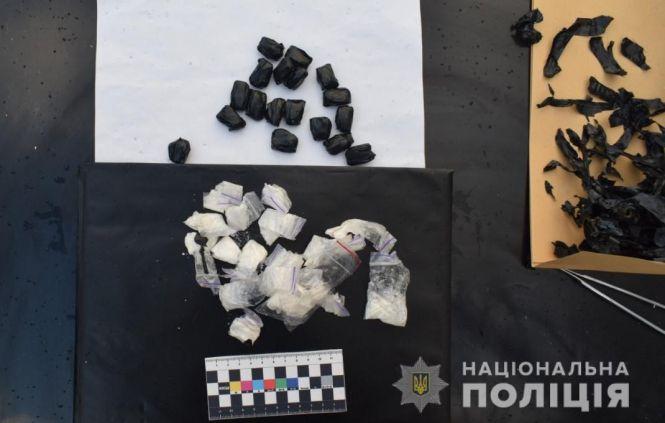 Новини Хмельницького - фото з Затримали 22-річного хмельничанина, який робив закладки з наркотиками (ФОТО, ВІДЕО)