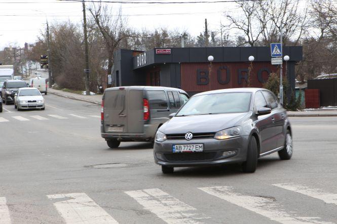 Новини Вінниці - фото з Рух по колу замість світлофорів. Як змінять перехрестя перед Староміським мостом