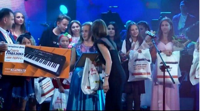 Новини Хмельницького - фото з «Наше завдання — через добробут громад зробити Україну сильною», — Віолета Лабазюк (пресслужба Хмельницької обласної ради)