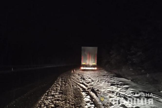 Новини Тернополя - фото з Смертельна ДТП на Тернопільщині: не розминулись Daewoo та вантажівка. Одна людина загинула, двоє травмовані