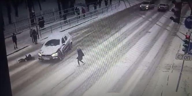 Новини Вінниці - фото з Збив студентку на переході і хотів зам'яти справу за 5000 гривень: про «тиху» аварію біля Урожаю