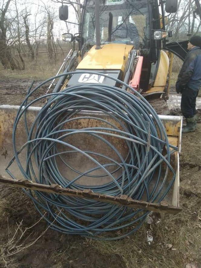 Новини Вінниці - фото з По дну Дністра проклали шланг для перекачування спирту. Знахідку демонтували прикордонники