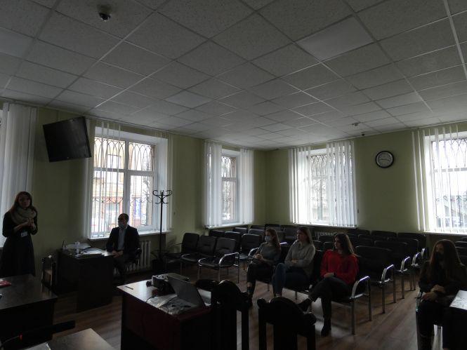 Новини Вінниці - фото з У вінницькому суді запрацювали волонтери. Хто ці люди і що вони там роблять?