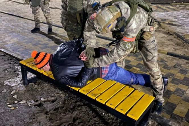 Новини Вінниці - фото з Бойовик у Томашполі та втрати від коронавірусу: важливе за 14 березня на 20minut.ua Бойовик у Томашполі. Стріляв з автомата на святі, знеструмив пів селища та втікав на Porsche