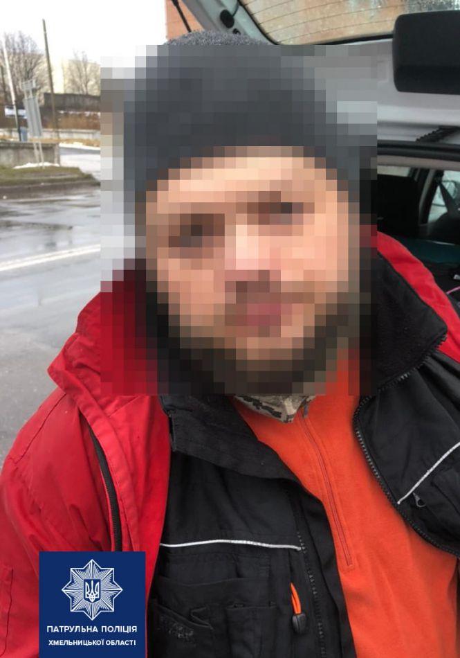 Новини Хмельницького - фото з На вулицях Хмельницького спіймали чотирьох молодиків з наркотичними речовинами (ФОТО)