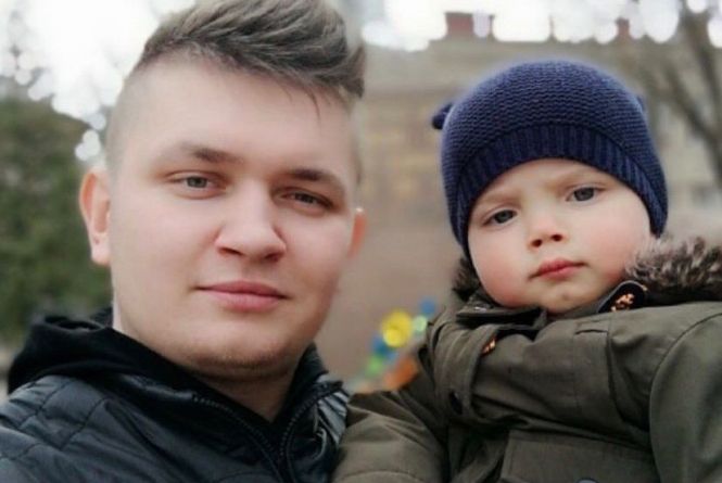 Новини Тернополя - фото з 29-річний Славік та 4-річний Артемко померли раптово. Як захистити себе та дітей від страшного менінгіту? Вже дев’ять днів він паралізований: 29-річний Славко потребує допомоги небайдужих у боротьбі з хворобою