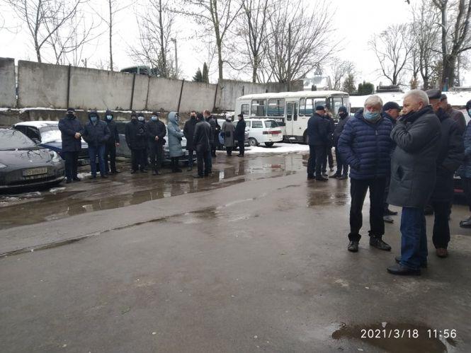 Новини Тернополя - фото з Був не просто керівником суду, а головою! Як тернополяни прощаються з Романом Грицаком (ФОТО)