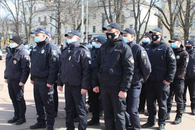 Новини Хмельницького - фото з Поліцейським на Хмельниччині виділили 14 службових автівок