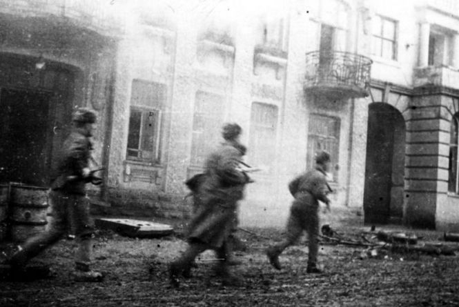 Червоноармійці заходили у Вінницю з піснею під духовий оркестр? Спогади очевидця