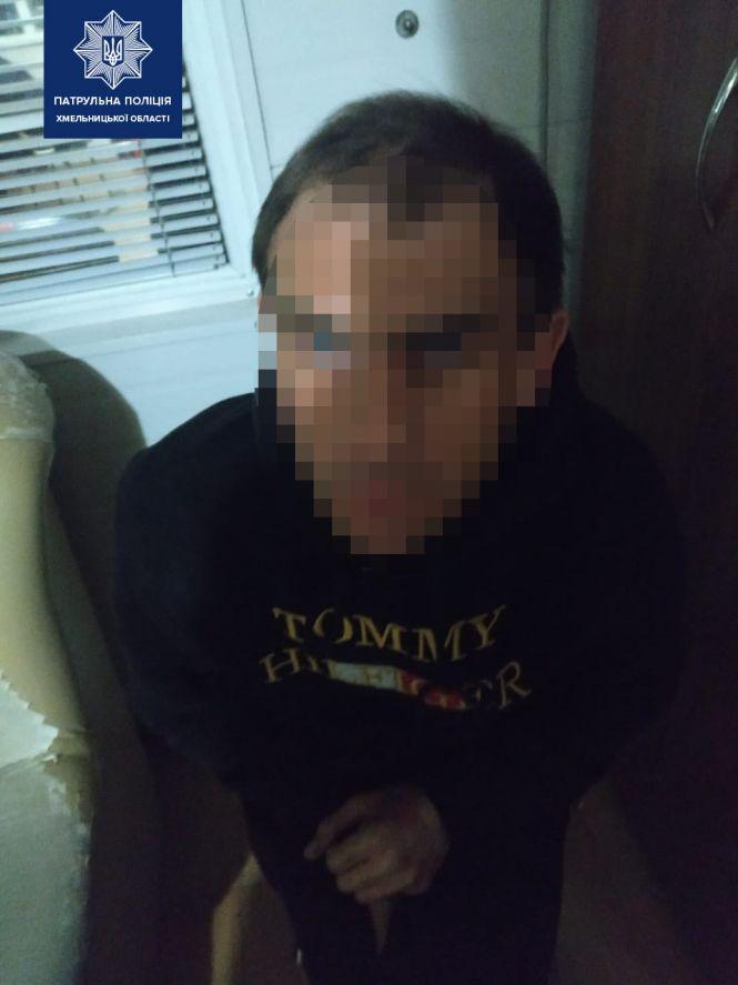 Новини Хмельницького - фото з На Хмельниччині патрульні знайшли наркотичні речовини у водія (ФОТО)