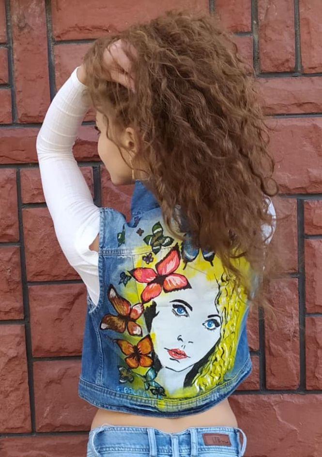 Новини Вінниці - фото з Куртки з обличчям, кото-рюкзаки, прикраси з вовни, або як може хобі стати професією