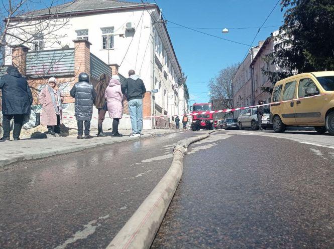 Новини Тернополя - фото з У Центрі пожежа в будинку. Що сталося?